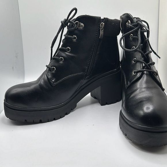 CUSHIONAIRE Women's lace up heel bootie +Memory Foam 9.5 BLACK - Picture 7 of 7